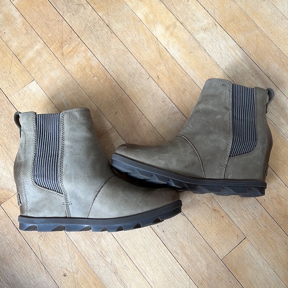 Sorel Joan of Arc Wedge Boots - Picture 4 of 5